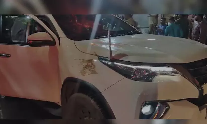 ഉദ്ധവ് താക്കറെയുടെ വാഹനവ്യൂഹത്തിന് നേരെ ആക്രമണം; 20 പേർ കസ്റ്റഡിയിൽ