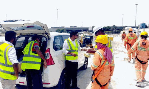 വെ​ൽ​കെ​യ​ർ പ്ര​വാ​സി ആ​ശ്വാ​സ കി​റ്റു​ക​ൾ ന​ൽ​കി