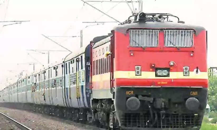 ശബരി പാതക്ക് ചുവപ്പുകൊടി ശബരി പാതക്ക് ചുവപ്പുകൊടി