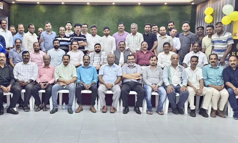 സ​ഹാ​യ ക​മ്മി​റ്റി