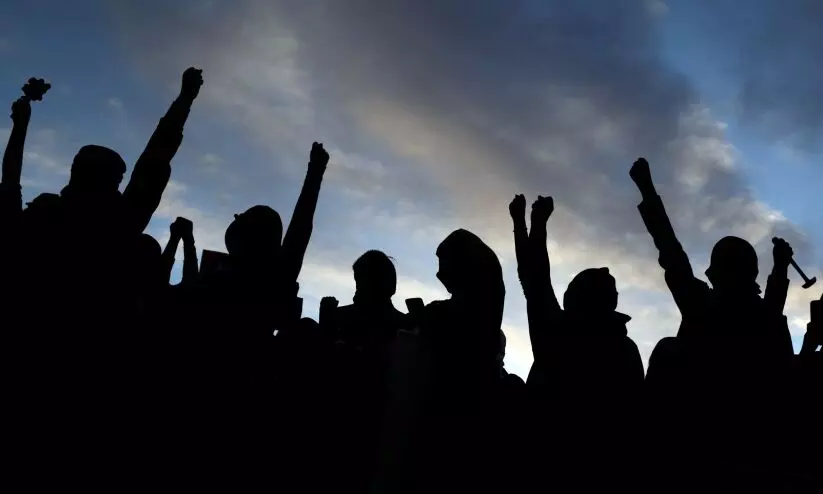 സംവരണ വിഭാഗത്തെ വേർതിരിക്കണമെന്ന വിധി: ഹര്ത്താല് ആഹ്വാനവുമായി ആദിവാസി-ദലിത് സംഘടനകള് സംവരണ വിഭാഗത്തെ വേർതിരിക്കണമെന്ന വിധി: ഹര്ത്താല് ആഹ്വാനവുമായി ആദിവാസി-ദലിത് സംഘടനകള്