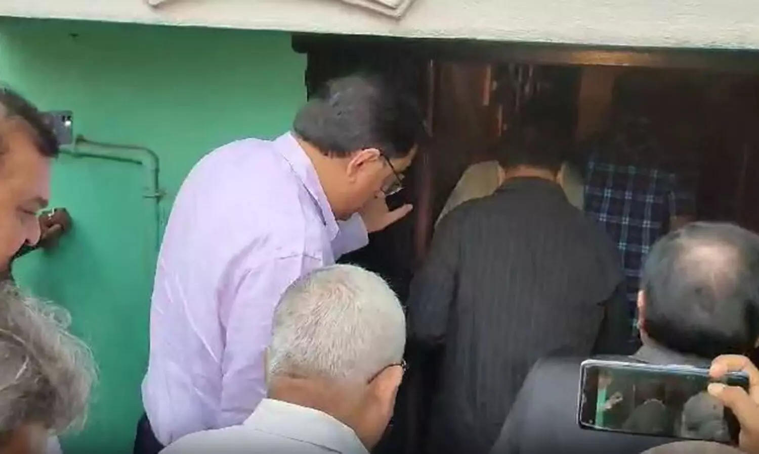 ബലാത്സംഗത്തിനിരയായി കൊല്ലപ്പെട്ട ഡോക്ടറുടെ വീട് ഐ.എം.എ സംഘം സന്ദർശിച്ചു