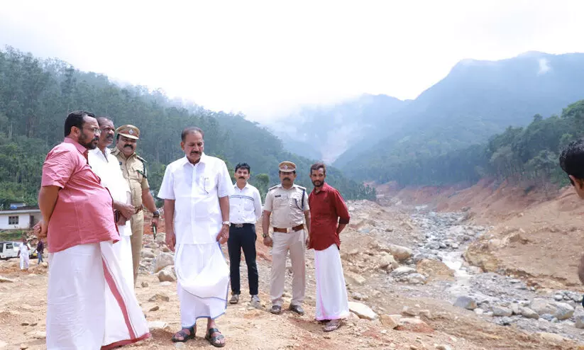 ഉരുൾ ദുരന്തബാധിതർക്ക് തുടർ സഹായത്തിന് നിയമ തടസ്സമില്ലെന്ന് മന്ത്രിസഭ ഉപസമിതി ഉരുൾ ദുരന്തബാധിതർക്ക് തുടർ സഹായത്തിന് നിയമ തടസ്സമില്ലെന്ന് മന്ത്രിസഭ ഉപസമിതി