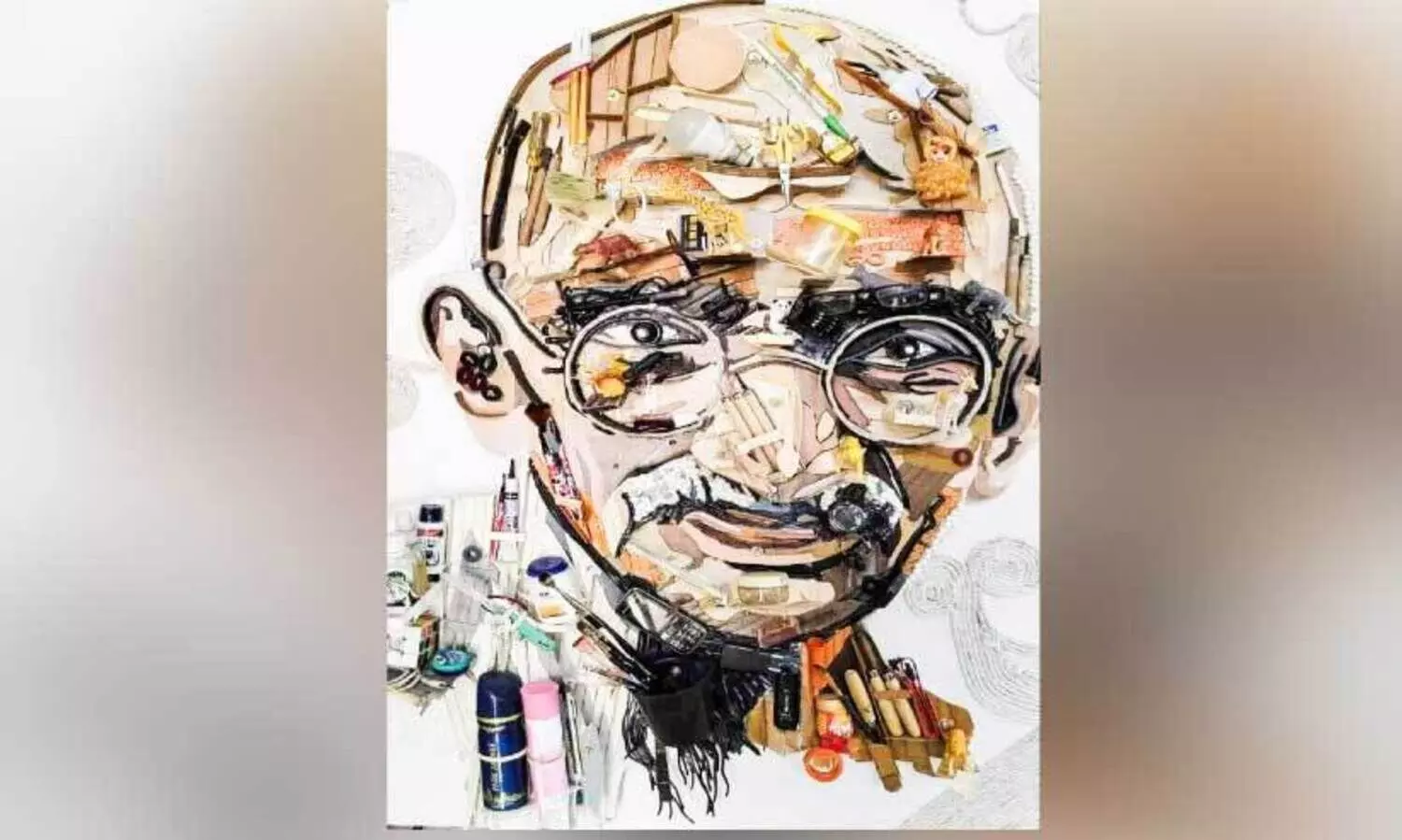 വീട്ടുപകരണങ്ങൾ ഉപയോഗിച്ച്​ ഗാന്ധിജിയുടെ ചിത്രം; ആകർഷകം സ്മൃതി ബിജുവിന്‍റെ കലാവിസ്മയം