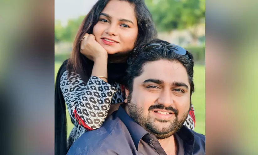 തൈമൂര് താരിഖും ഭാര്യ ശ്രീജയും തൈമൂര് താരിഖും ഭാര്യ ശ്രീജയും