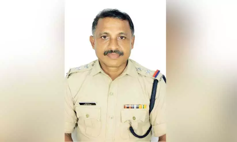 രാ​ഷ്ട്ര​പ​തി​യു​ടെ വി​ശി​ഷ്ട സേ​വ​ന​ത്തി​നു​ള്ള ഫ​യ​ർ സ​ർ​വി​സ് മെ​ഡ​ൽ വി.​കെ. ബി​ജു​വി​ന്