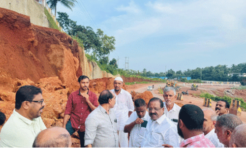 ദേശീയപാത: അപാകത പരിഹരിക്കണം ദേശീയപാത: അപാകത പരിഹരിക്കണം