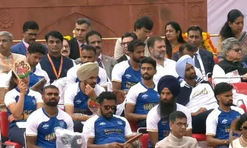 സ്വാതന്ത്ര്യദിനാഘോഷം: രാഹുലിന് ഇരിപ്പിടം നൽകിയത് പിന്നിൽ; അവഗണിച്ചെന്ന് വിമർശനം