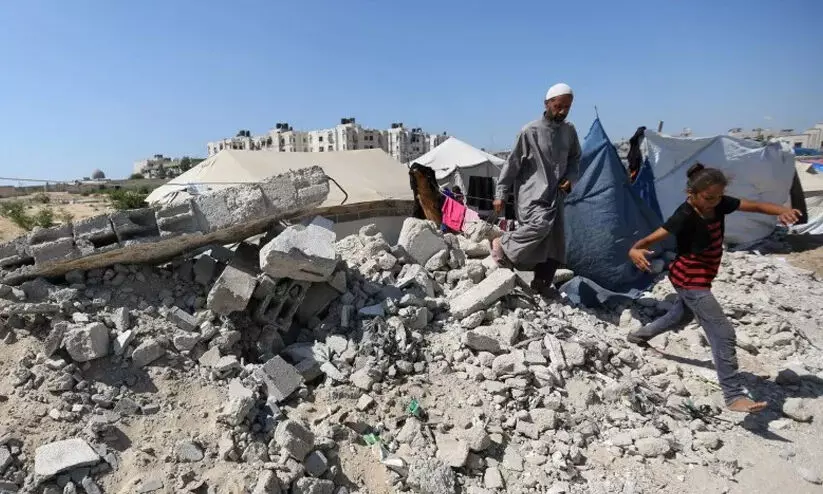 സുരക്ഷിത സ്ഥലങ്ങളിൽനിന്ന് ഒഴിഞ്ഞുപോകാൻ ഇസ്രായേൽ സൈന്യത്തിന്റെ പുതിയ ഉത്തരവ്; പോകാനിടമില്ലാതെ ഫലസ്തീനികൾ സുരക്ഷിത സ്ഥലങ്ങളിൽനിന്ന് ഒഴിഞ്ഞുപോകാൻ ഇസ്രായേൽ സൈന്യത്തിന്റെ പുതിയ ഉത്തരവ്; പോകാനിടമില്ലാതെ ഫലസ്തീനികൾ