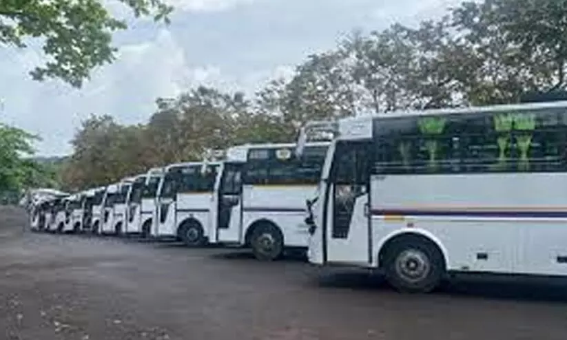 ടൂറിസ്​റ്റ്​ ബസുകളുടെ നിറംമാറ്റില്ല; ഡ്രൈവിങ്​ സ്കൂൾ വാഹനങ്ങൾക്ക്​ ഇനി മഞ്ഞ നിറം