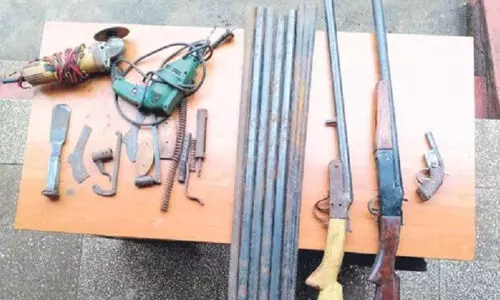 നാടൻ തോക്കുകൾ നിർമിച്ചുവിൽക്കുന്ന മലയാളി കുടകിൽ അറസ്റ്റിൽ