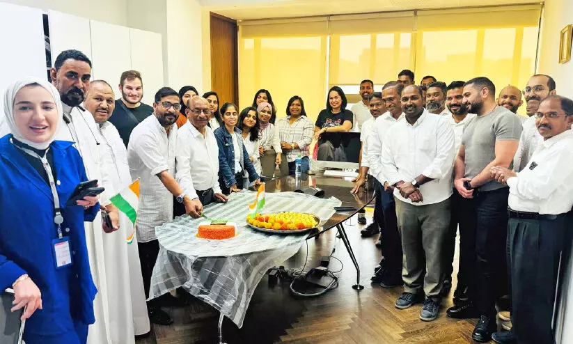 പ്രൈം വണ് ഗ്രൂപ് കമ്പനിയിൽ നടന്ന ആഘോഷം പ്രൈം വണ് ഗ്രൂപ് കമ്പനിയിൽ നടന്ന ആഘോഷം