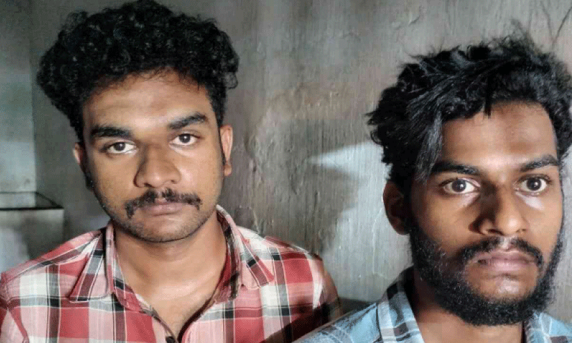 ബാറിലെ പണാപഹരണം: രണ്ടുപേർ അറസ്റ്റിൽ ബാറിലെ പണാപഹരണം: രണ്ടുപേർ അറസ്റ്റിൽ