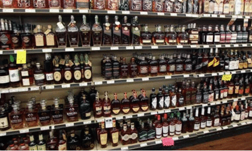 പൂ​ട്ടി​യ മദ്യവി​ൽ​പ​ന കേ​ന്ദ്രം ചീ​മേ​നി​യി​ൽ തുറക്കും