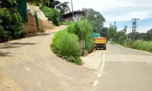 Kunchithanni Pally Road in Dilapidated Condition