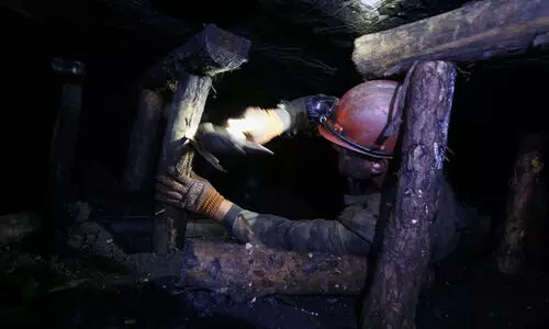 ‘നമ്മുടെ മക്കളെ നന്നായി വളർത്തുക, ദൈവമേ ഒരു ശ്വാസം കൂടി...’ -തന്നെ മൂടിയ അവശിഷ്ടങ്ങൾക്കടിയിൽ ഇരുന്ന് അയാളെഴുതി...