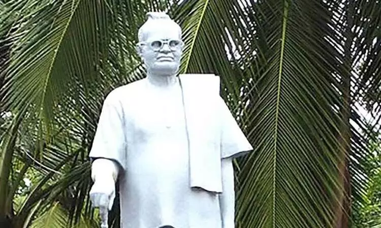 മന്നത്തെ ദൈവമാക്കുന്നത്   എന്തുകൊണ്ട്?