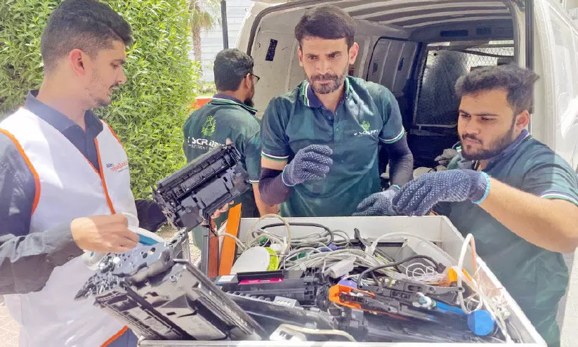 ആ​സ്റ്റ​ർ വ​ള​ന്റി​യ​ർ​മാ​ർ