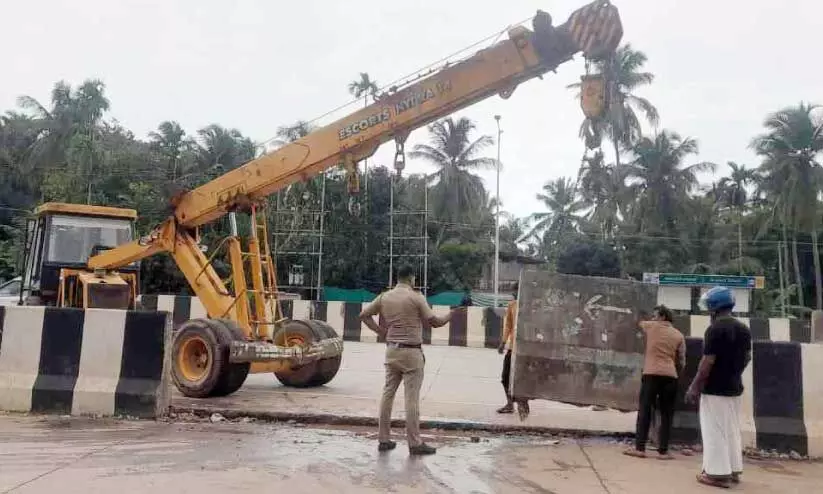 road closed road closed