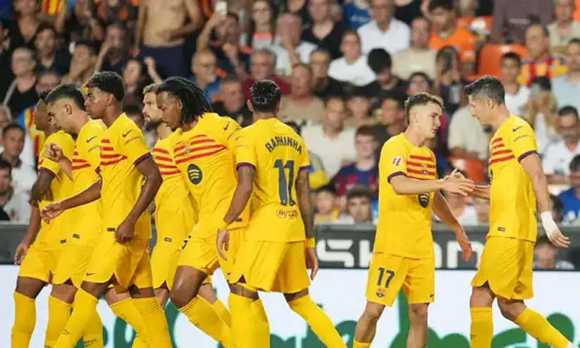 ലെവൻഡോവ്സ്കിക്ക് ഇരട്ട ഗോൾ; വലൻസിയക്കെതിരെ ബാഴ്സക്ക് ജയം ലെവൻഡോവ്സ്കിക്ക് ഇരട്ട ഗോൾ; വലൻസിയക്കെതിരെ ബാഴ്സക്ക് ജയം