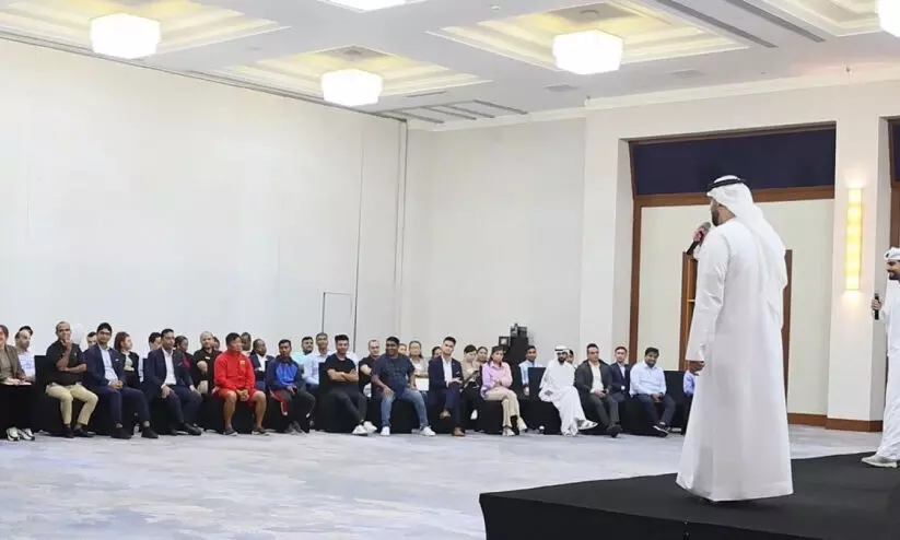 വി​നോ​ദ​സ​ഞ്ചാ​ര​ത്തി​ന്​ കാ​വ​ലാ​ള്‍