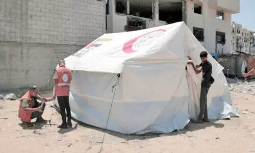 ഫലസ്തീനികൾക്ക് ടെന്റുകൾ ഒരുക്കുന്നു ഫലസ്തീനികൾക്ക് ടെന്റുകൾ ഒരുക്കുന്നു