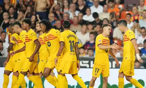 ലെവൻഡോവ്സ്കിക്ക് ഇരട്ട ഗോൾ; വലൻസിയക്കെതിരെ ബാഴ്സക്ക് ജയം