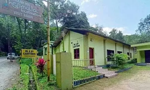 Canteen near Thenmala dam