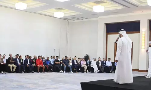 വി​നോ​ദ​സ​ഞ്ചാ​ര​ത്തി​ന്​ കാ​വ​ലാ​ള്‍