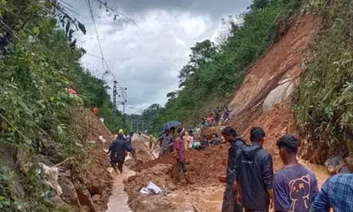 മണ്ണിടിച്ചിൽ: കണ്ണൂർ, ബംഗളൂരു എക്സ്പ്രസ് ട്രെയിനുകൾ റദ്ദാക്കി