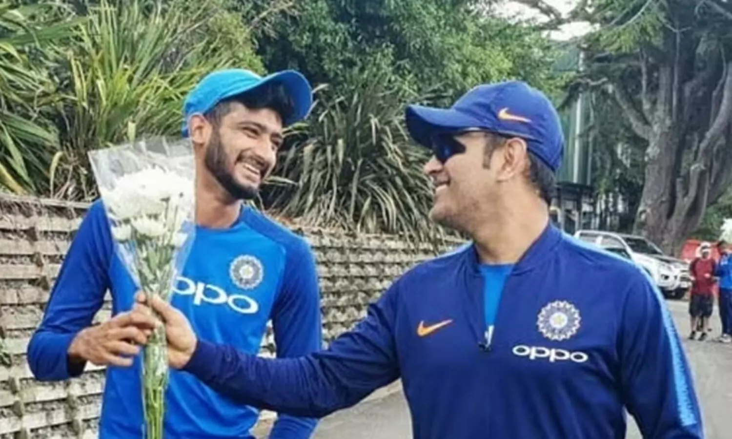 ‘ധോണി എന്റെ ഗുരു, മൂത്ത സഹോദരൻ’; കടപ്പാട് വെളിപ്പെടുത്തി ഖലീൽ അഹ്മദ്