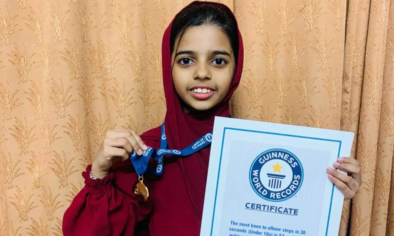 പിതാവിനും സഹോദരിക്കും പിന്നാലെ പത്താം വയസ്സിൽ ഗിന്നസ് ബുക്കിൽ ഇടംപിടിച്ച് ജുവൈരിയ