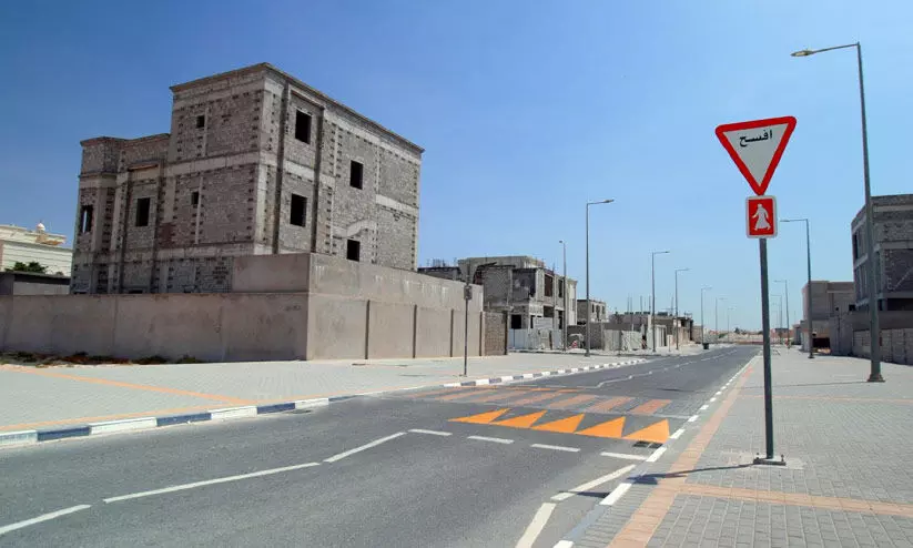 പൂ​ർ​ത്തി​യാ​ക്കി​യ റോ​ഡ്