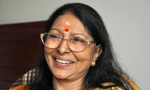 കാസ്‌റ്റിങ്​ കൗച്ച്‌ പണ്ടും ഉണ്ട്‌, വസ്‌ത്രധാരണം ശരിയല്ല -ന​ടി ശാ​ര​ദ