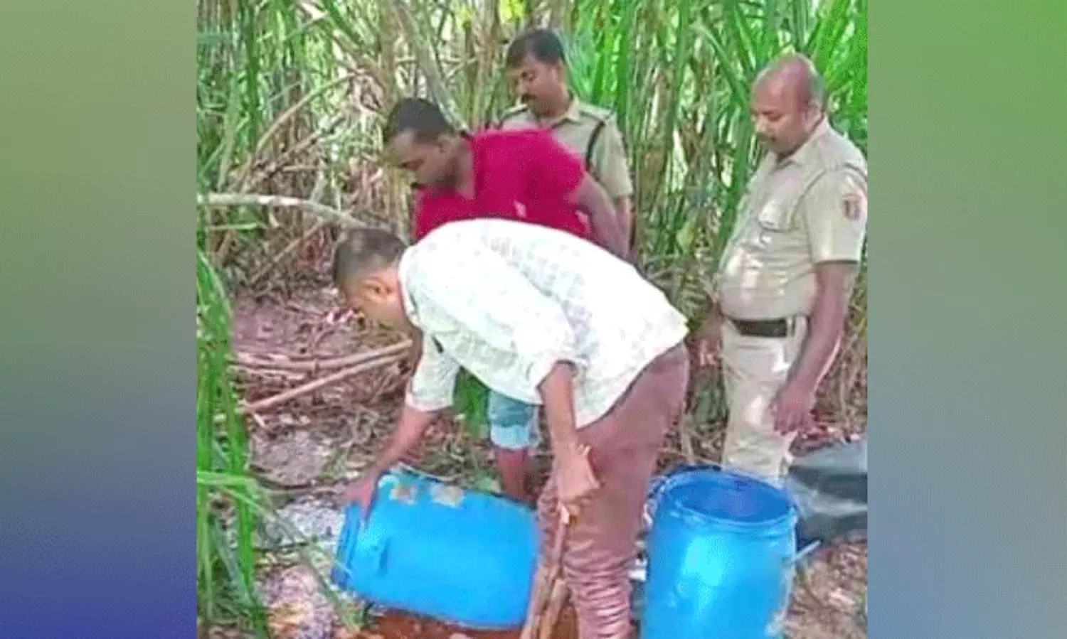 വരന്തരപ്പിള്ളി കുട്ടൻചിറയിൽ 100 ലിറ്റർ വാഷ് പിടികൂടി
