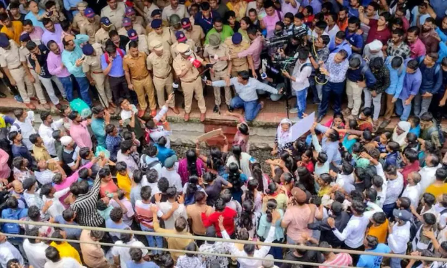 നഴ്സറി കുട്ടികളെ പീഡിപ്പിച്ച സംഭവം: സ്കൂളിലെ കരാർ ജീവനക്കാരനെ റിമാൻഡ് ചെയ്തു