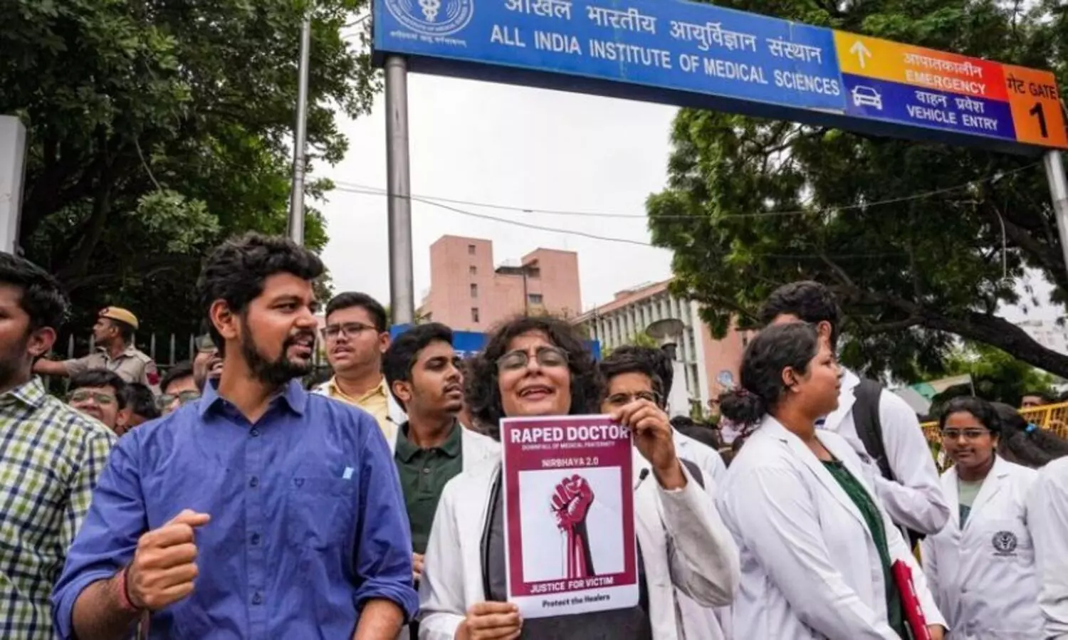 സമരം തുടരുമെന്ന് എയിംസ് ഡോക്ർമാർ; ഒ.പി സേവനം ജന്തർ മന്തറിൽ