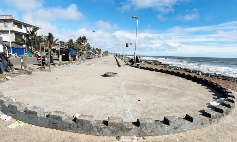 പാളംതെറ്റി കേരളത്തിലെ ആദ്യ സൈക്കിൾ ട്രാക്ക് പാളംതെറ്റി കേരളത്തിലെ ആദ്യ സൈക്കിൾ ട്രാക്ക്