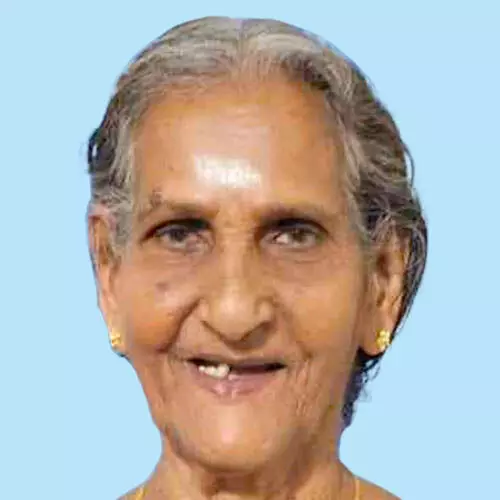 സ​രോ​ജി​നി അ​മ്മ