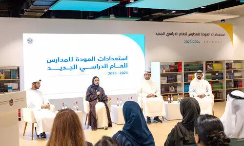 വി​ദ്യാ​ഭ്യാ​സ മ​ന്ത്രി  സാ​റ ബി​ൻ​ത്​ യൂ​സു​ഫ്​ അ​ൽ അ​മീ​രി