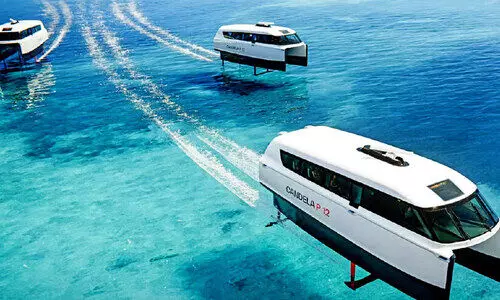 പ​റ​ക്കും ക​പ്പ​ലു​ക​ൾ