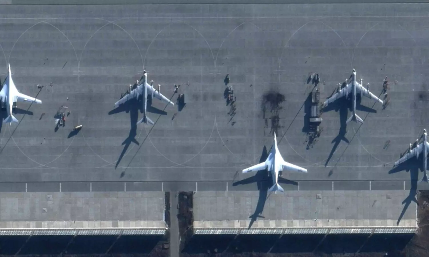 റഷ്യൻ സൈനിക വ്യോമതാവളം ആക്രമിച്ച് യുക്രെയ്ൻ