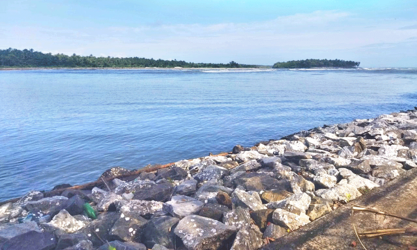 രക്ഷാ സംവിധാനങ്ങളില്ല; കടലിൽ ജീവൻ പൊലിയുന്നവരുടെ എണ്ണം വർധിക്കുന്നു രക്ഷാ സംവിധാനങ്ങളില്ല; കടലിൽ ജീവൻ പൊലിയുന്നവരുടെ എണ്ണം വർധിക്കുന്നു