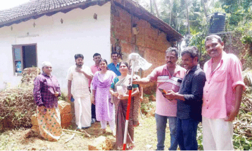 മേ​ക്കു​ന്നി​ലെ​യും ആ​ണ്ടി​പ്പീ​ടി​ക​യി​ലെ​യും പ​ട്ട​യ​പ്ര​ശ്ന​ങ്ങ​ൾ​ക്ക് പ​രി​ഹാ​ര​മാ​വു​ന്നു