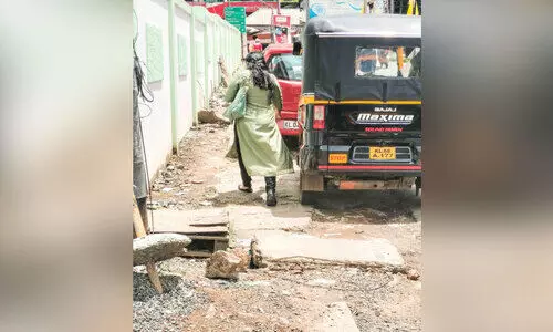 പാർക്കിങ്ങിന് സ്ഥലമില്ല; ഗതാഗതക്കുരുക്കിൽ വലഞ്ഞ് അടിമാലി