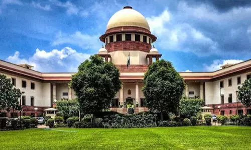 ഡോക്ടറുടെ ബലാത്സംഗക്കൊല: സുപ്രീം കോടതിയിൽ പോർവിളിയുമായി കേന്ദ്രവും ബംഗാൾ ഭരണകൂടവും; രാഷ്ട്രീയവത്കരിക്കേണ്ടെന്ന് കോടതി