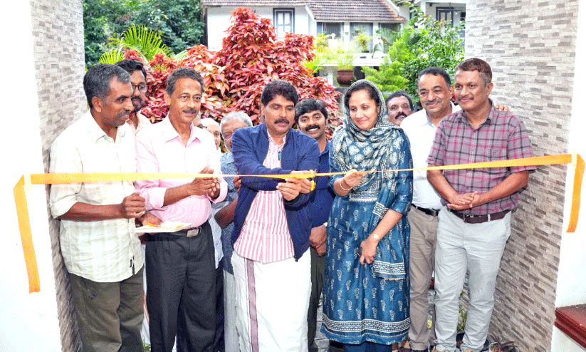 ദുരന്തബാധിതർക്ക് പദ്ധതികളുമായി ഫാറൂഖ് കോളജ് പൂർവ വിദ്യാർഥി കൂട്ടായ്മ