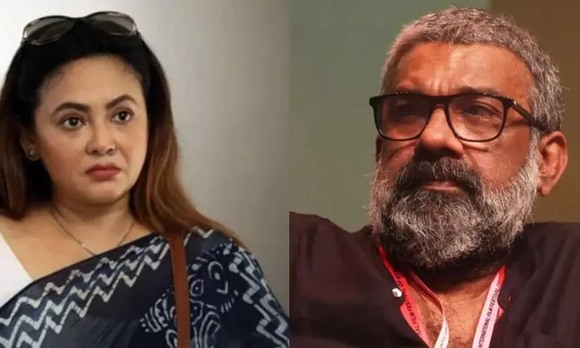 സംവിധായകൻ രഞ്ജിത് റൂമിലേക്ക് വിളിച്ചു വരുത്തി മോശമായി സ്പർശിച്ചെന്ന് ബംഗാളി നടി