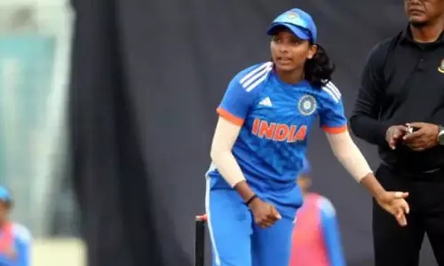 മിന്നുമണിക്ക് 10 വിക്കറ്റ്; ഓസീസ് ലീഡ് 192 റൺസ്