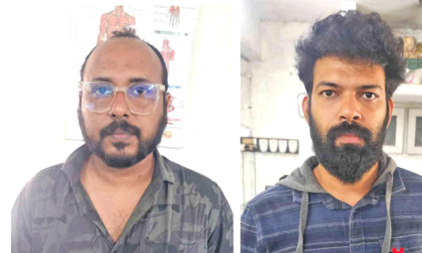 ആഭിചാരക്രിയയുടെ പേരിൽ യുവതിയുടെ ആഭരണങ്ങൾ തട്ടിയ പ്രതികൾ അറസ്റ്റിൽ ആഭിചാരക്രിയയുടെ പേരിൽ യുവതിയുടെ ആഭരണങ്ങൾ തട്ടിയ പ്രതികൾ അറസ്റ്റിൽ